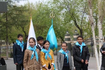 «Жас ұлан» ұйымының қатарына мектеп оқушыларын қабылдау рәсімі өтті