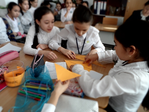 «Көңілділер мен тапқырлар» атты интеллектуалдық сайысы 