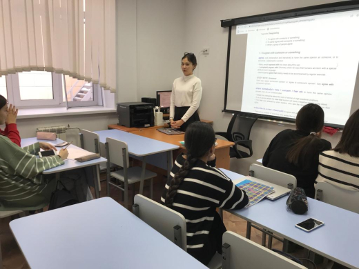 Қысқы каникул кезінде «Жас дарын» мамандандырылған мектеп- лицейінің   түлектері, бұрынғы облыстық және республикалық пән олимпиадаларының жүлдегерлері мен жеңімпаздары мектепте  олимпиадалық резервтегі оқушылармен дайындық өткізді. 