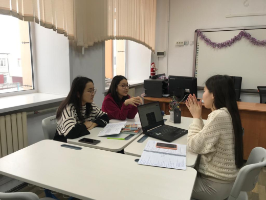 Қысқы каникул кезінде «Жас дарын» мамандандырылған мектеп- лицейінің   түлектері, бұрынғы облыстық және республикалық пән олимпиадаларының жүлдегерлері мен жеңімпаздары мектептің  олимпиадалық резервтегі оқушыларымен дайындық өткізді. 